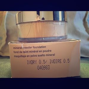 Mary Kay Mineral Foundation Ivory .5